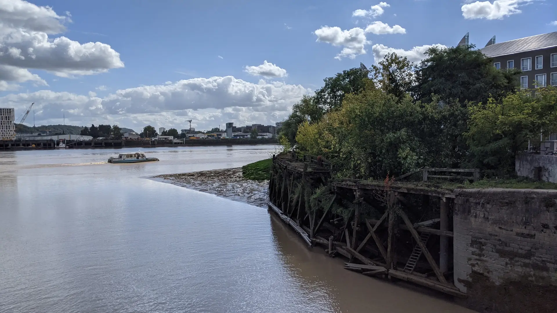 La Garonne vu depuis le Pont Tournant des Ecluses